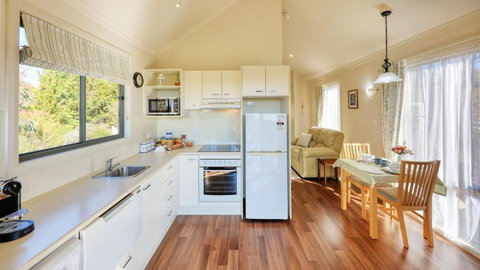 Grace Cottages - VIC Tourism 4
