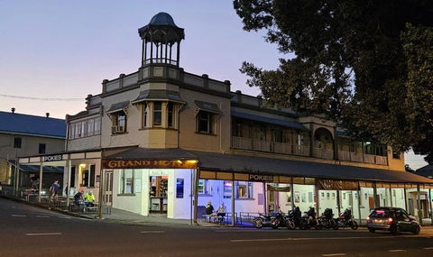 Grand Hotel Mount Morgan - VIC Tourism 0
