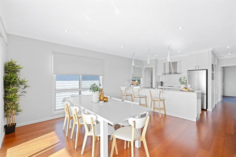 Grande Nisi Casa Cowes - VIC Tourism 4