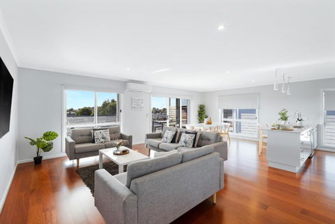 Grande Nisi Casa Cowes - VIC Tourism 2