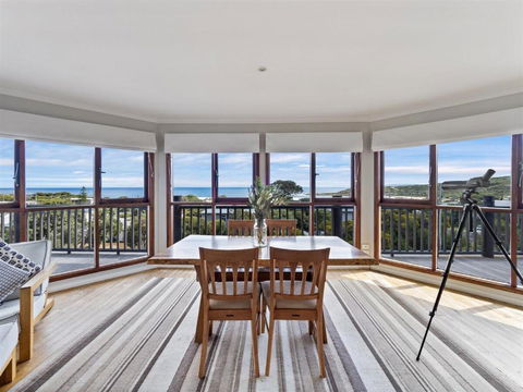 Grandview Holiday Beach House - VIC Tourism 0
