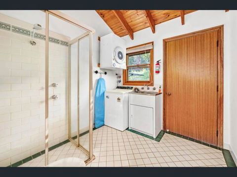 Grandview Lodge - VIC Tourism 1