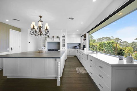 Great View House In Mt Eliza - VIC Tourism 2