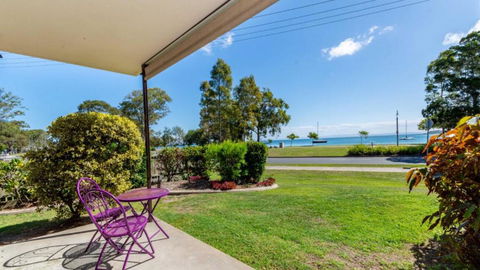 Ground Floor With Water Views And Pool! - VIC Tourism 0