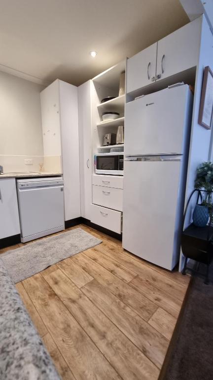 Guest Suite In Duffy - VIC Tourism 4