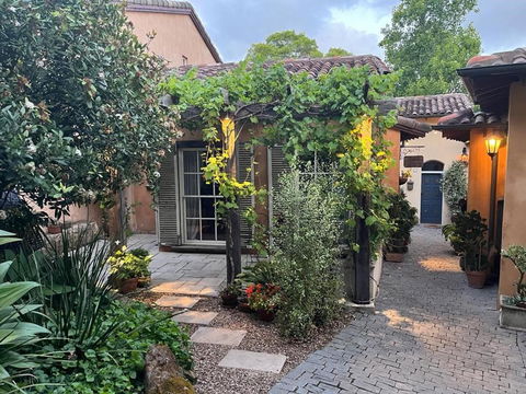 Guestlands Italia B&B - VIC Tourism 4