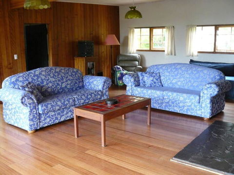 Gumleaves Bush Retreat - VIC Tourism 1