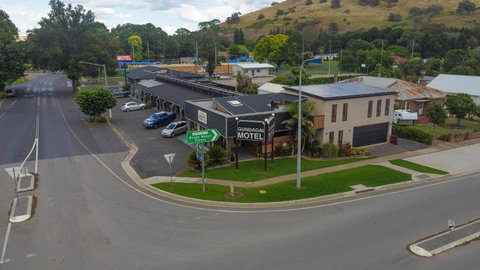 Gundagai Motel - VIC Tourism 1