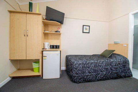 Gundagai Motel - VIC Tourism 3