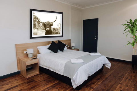 Gunnedah Hotel - VIC Tourism 0