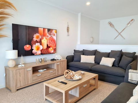 Hamilton House - VIC Tourism 3
