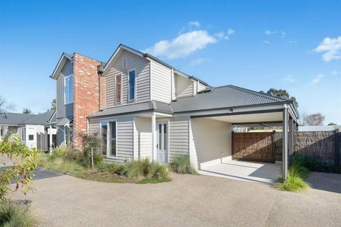 Haven On Hunter Lux Townhouse - VIC Tourism 0