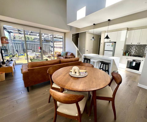 Haven On Hunter Lux Townhouse - VIC Tourism 2