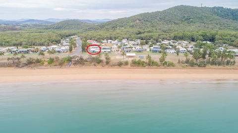 Grasstree Beach Shacks - VIC Tourism 1