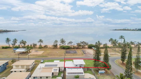 Grasstree Beach Shacks - VIC Tourism 3