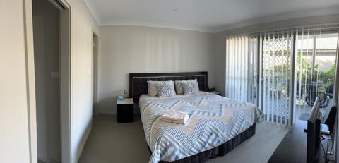 Gosford Townhouse - VIC Tourism 0