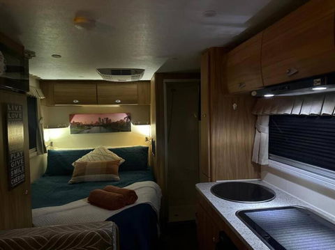 Heated Caravan With All The Trimmings - VIC Tourism 3