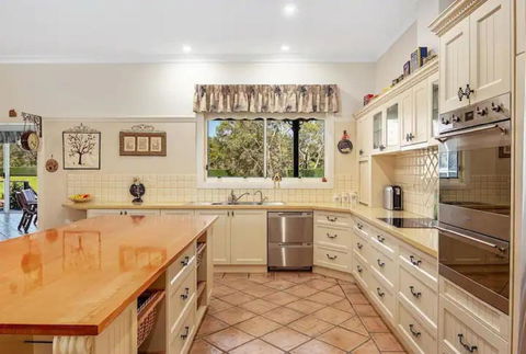 Hazel Mere By Ready Set Stay- BYO TOWELS - VIC Tourism 3