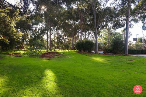 Heathervilla - VIC Tourism 0