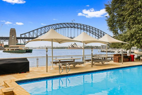 HENRY12 Self- Catering - VIC Tourism 0