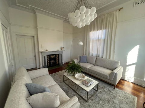 Historic Camden House - VIC Tourism 1