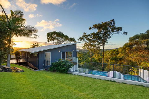 Hinterland Dreamers Poolside Retreat - VIC Tourism 3