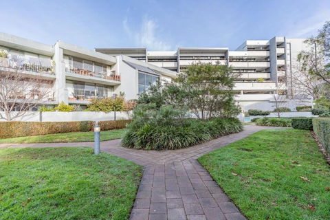Howitt Place Apt Minutes To Parliamentary Triangle - VIC Tourism 2