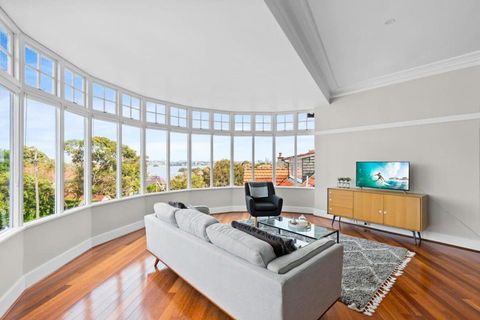 Huge Harbour View Apartment In Historic Home - VIC Tourism 1