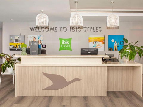 Ibis Styles The Entrance - VIC Tourism 1