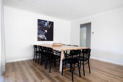 Ideal Family Home, Close To Sportsgrounds, Hospital & Cadia - VIC Tourism 3