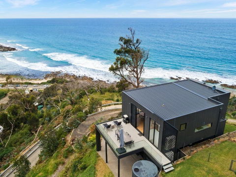 Iluka Blue - VIC Tourism 1