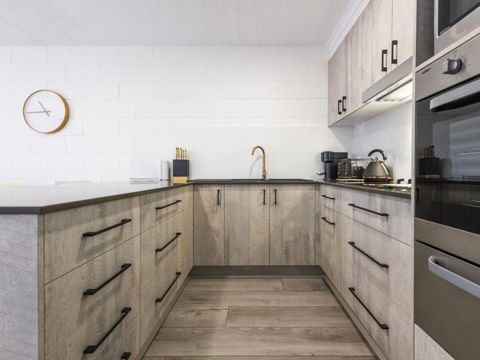 Iluka Villa 2 - VIC Tourism 2
