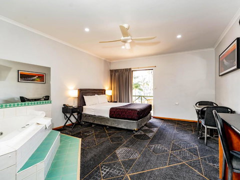 Hotel Renmark - VIC Tourism 3