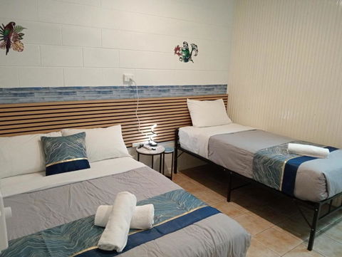Innisfail Riverfront Motel - VIC Tourism 3