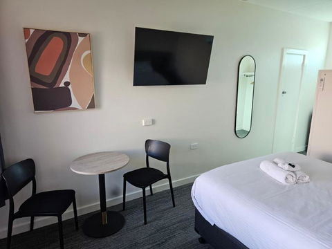International Hotel Motel - VIC Tourism 1