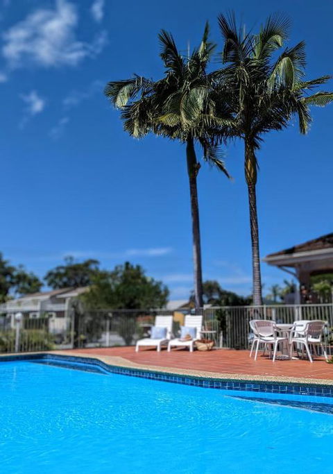 Island Palms Motor Inn - VIC Tourism 0