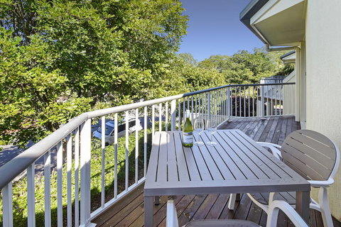 Advance Place - VIC Tourism 1
