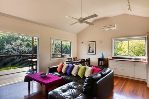 Afterglow Cottages - VIC Tourism 1