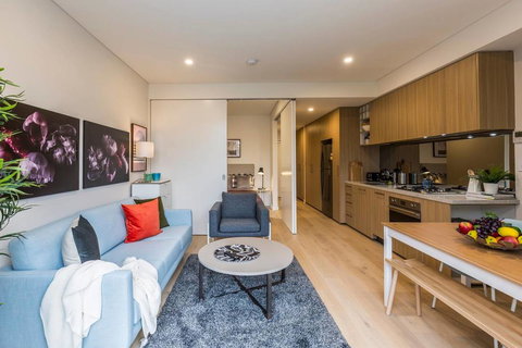 Air Conditioned One Bedroom With Pool Close To CBD - VIC Tourism 3