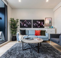 Air Conditioned One Bedroom with Pool Close To CBD - VIC Tourism