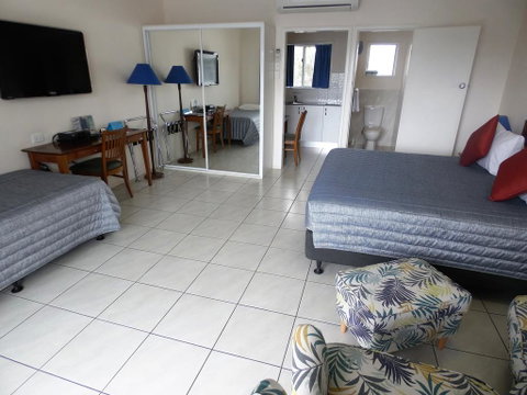 Airlie Court Units - VIC Tourism 1
