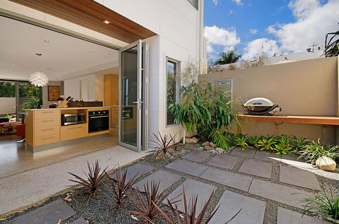 Alamode Apartments - VIC Tourism 0