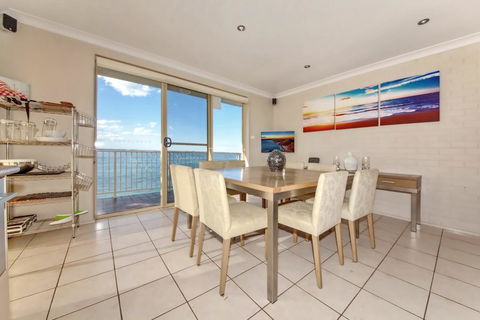 Alcheringa Unit 3 & 4, 32 Sandy Point Road - VIC Tourism 3