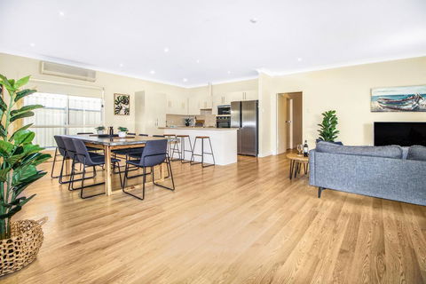 Aldinga Beach Experience - VIC Tourism 0