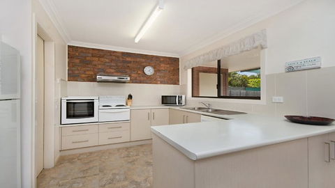 Alexander Palms - VIC Tourism 1