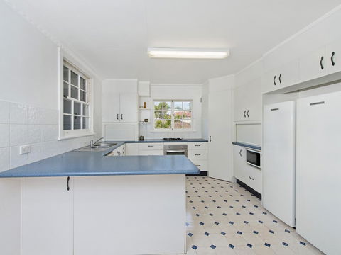 Allamanda House, 3 Willow Street - VIC Tourism 1