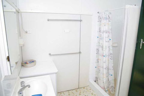 Almare, 7 Gowing Street - VIC Tourism 3