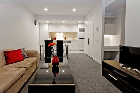 Along Melbourne's Magic Boulevard - VIC Tourism 2