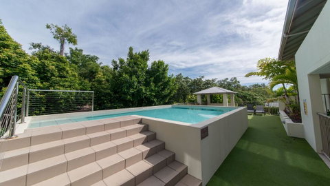 Alpha 8 On Waterson - Airlie Beach - VIC Tourism 2