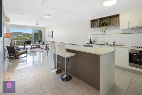 Amazing Ocean Views, Pool, Award Winning Location, Airlie Beach - VIC Tourism 2